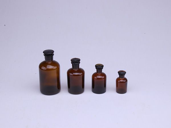 細口瓶（茶色）